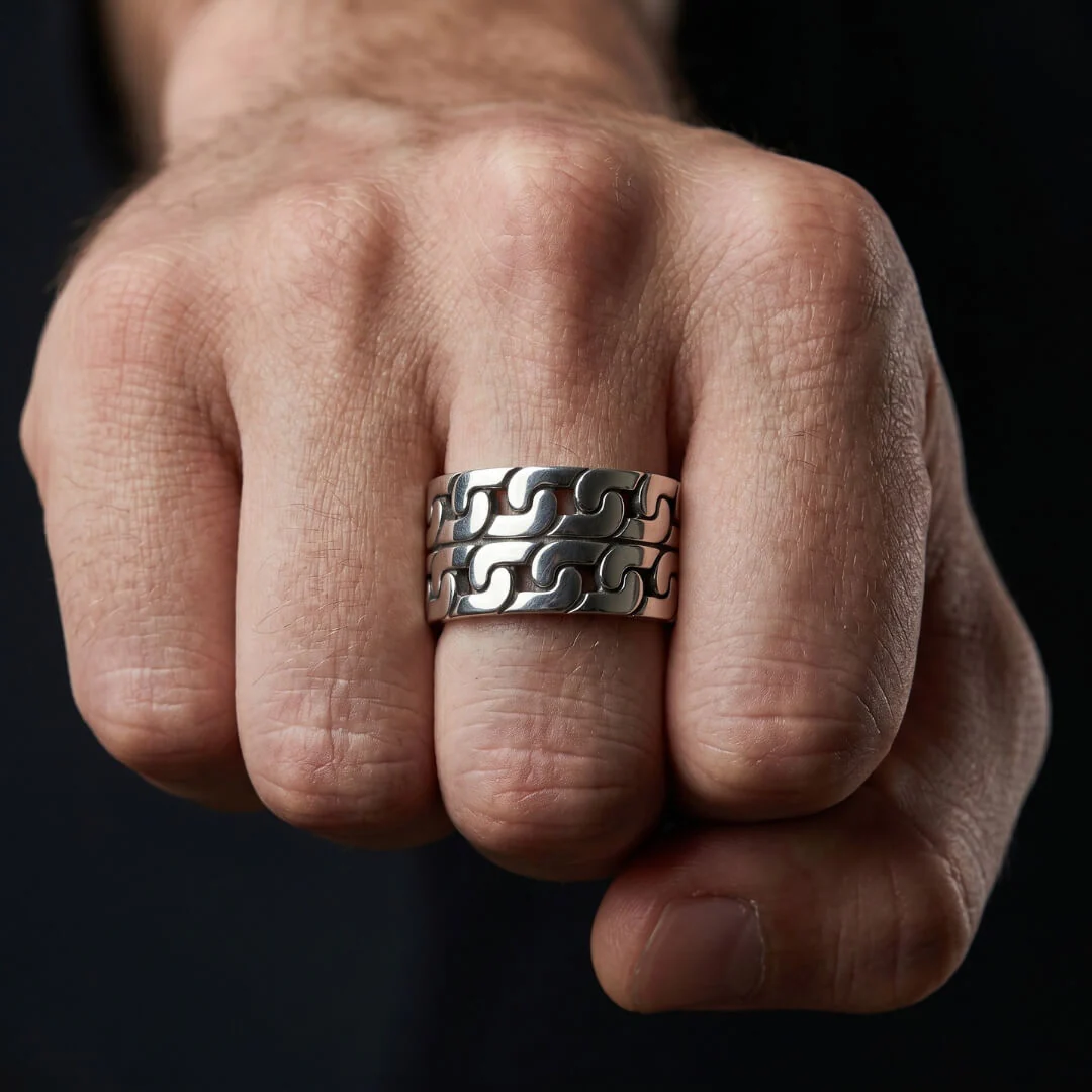 Bond - Image 3