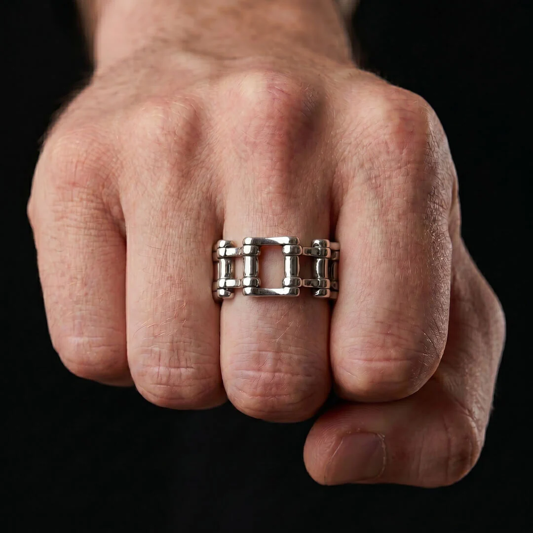 Chains - Image 3